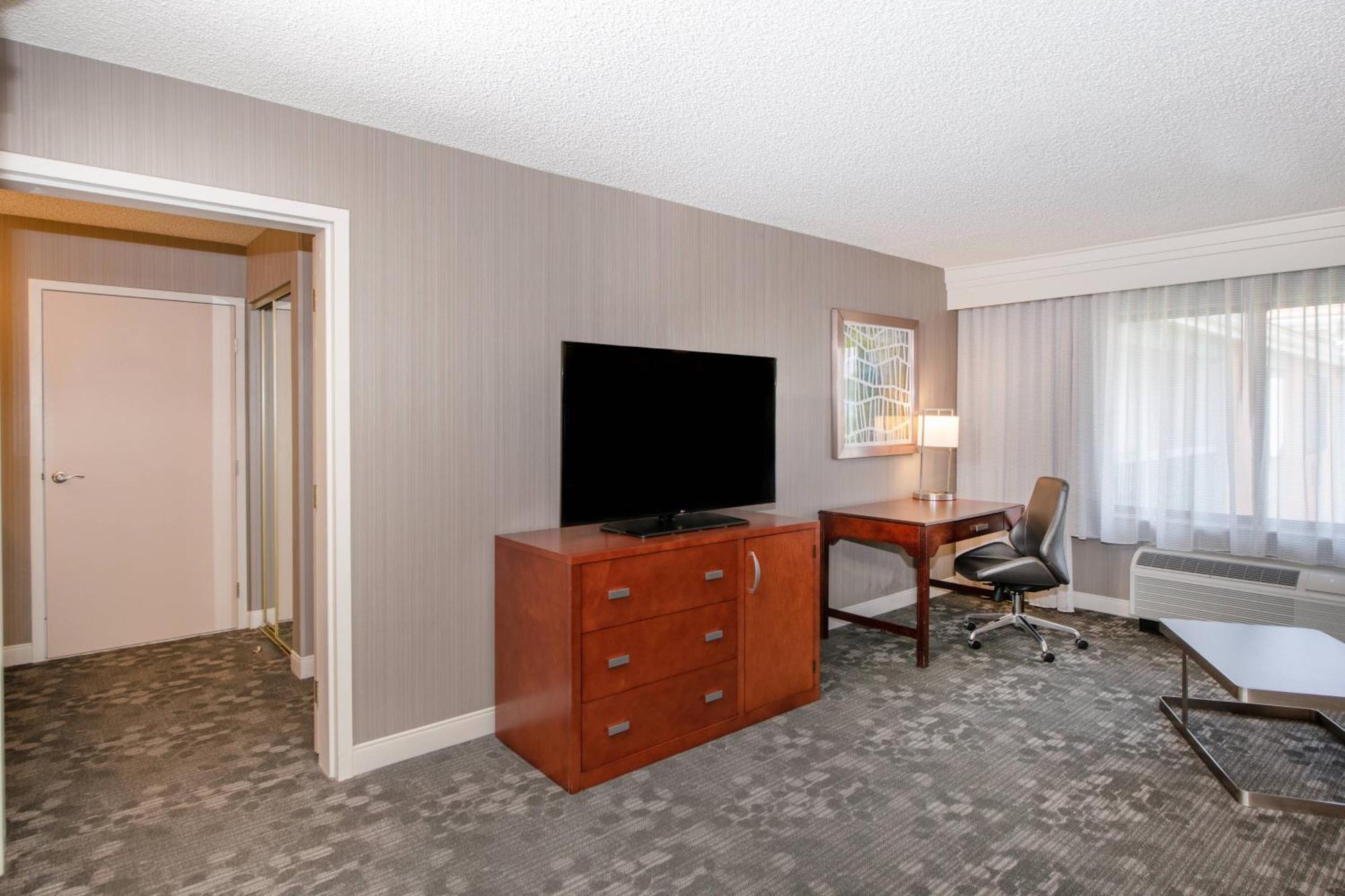 Hotel Courtyard By Marriott Oakland Airport Exterior foto