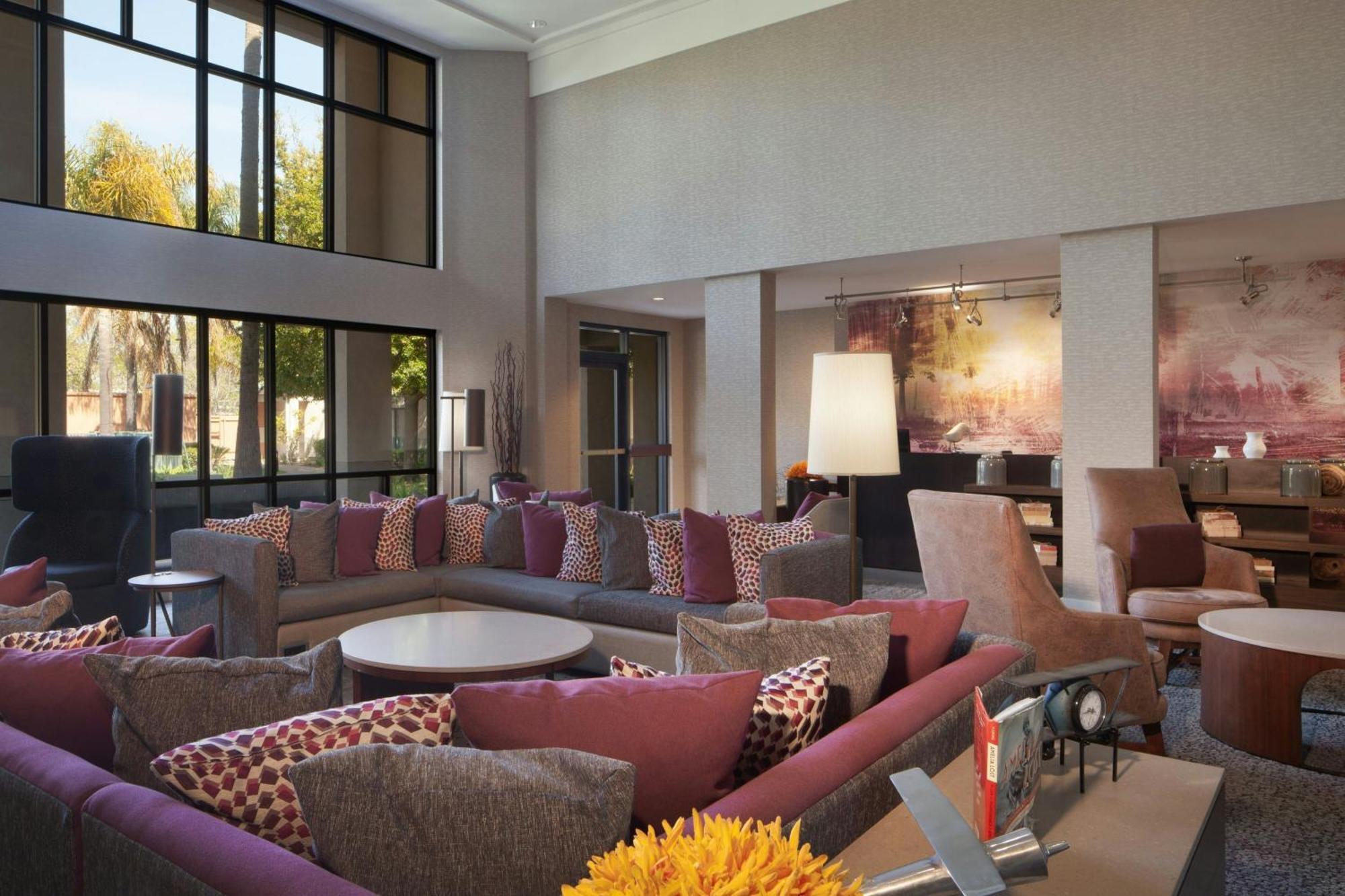 Hotel Courtyard By Marriott Oakland Airport Exterior foto