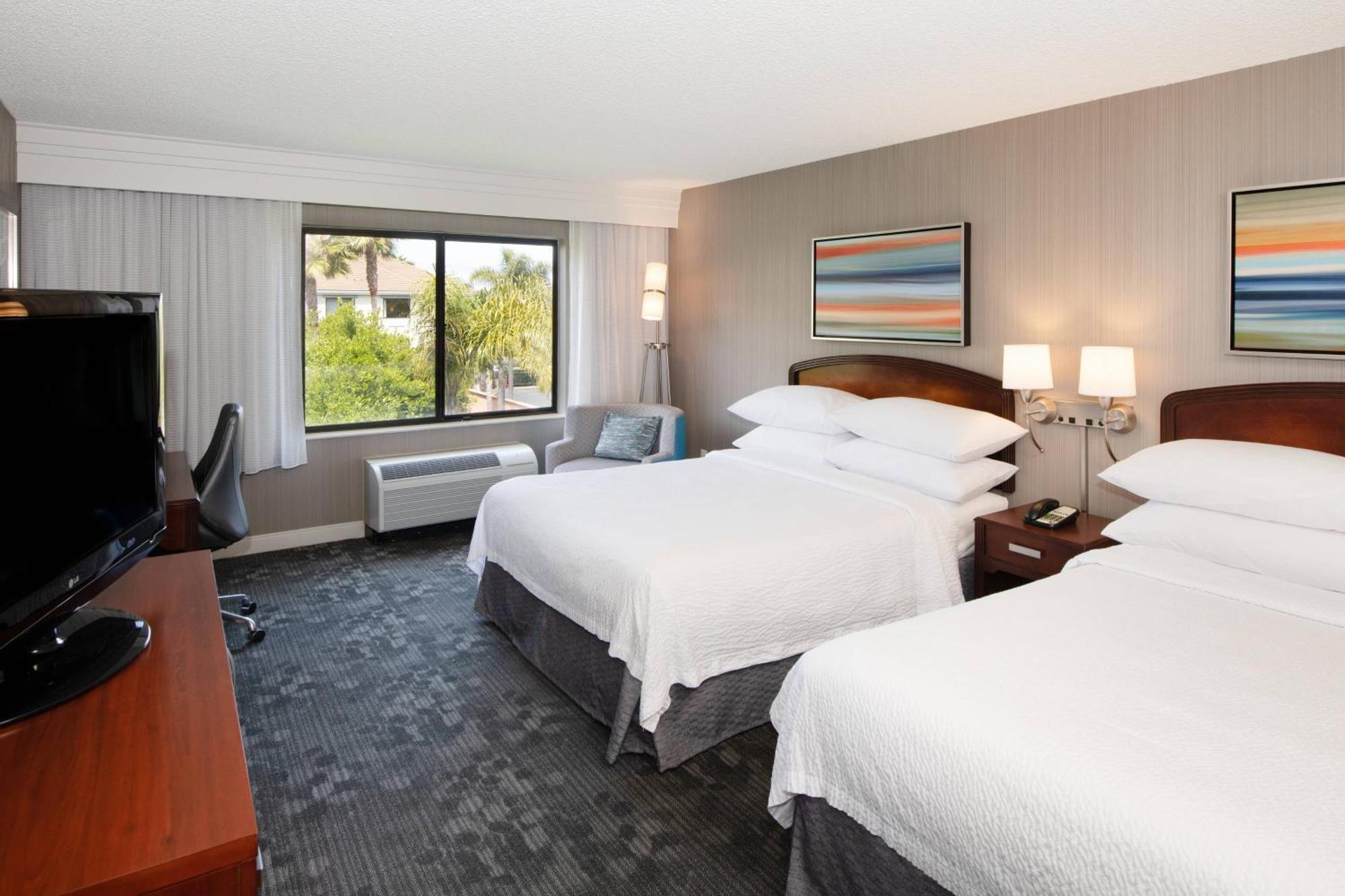Hotel Courtyard By Marriott Oakland Airport Exterior foto